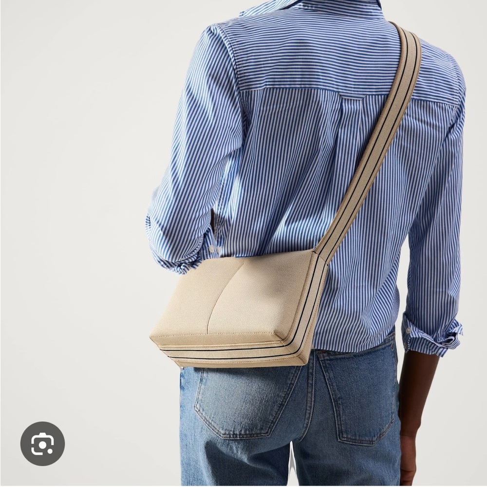 Rothy’s- The Casual Crossbody in Parchment